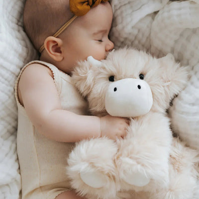 Snuggle  Bunnies - Hilda The Highland Cow