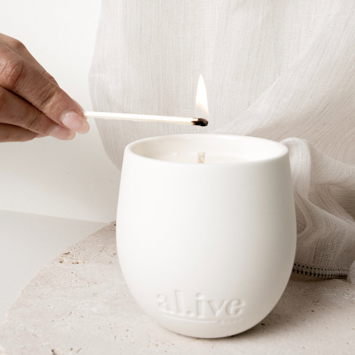 AL.IVE BODY | Sweet Dewberry & Clove Candle
