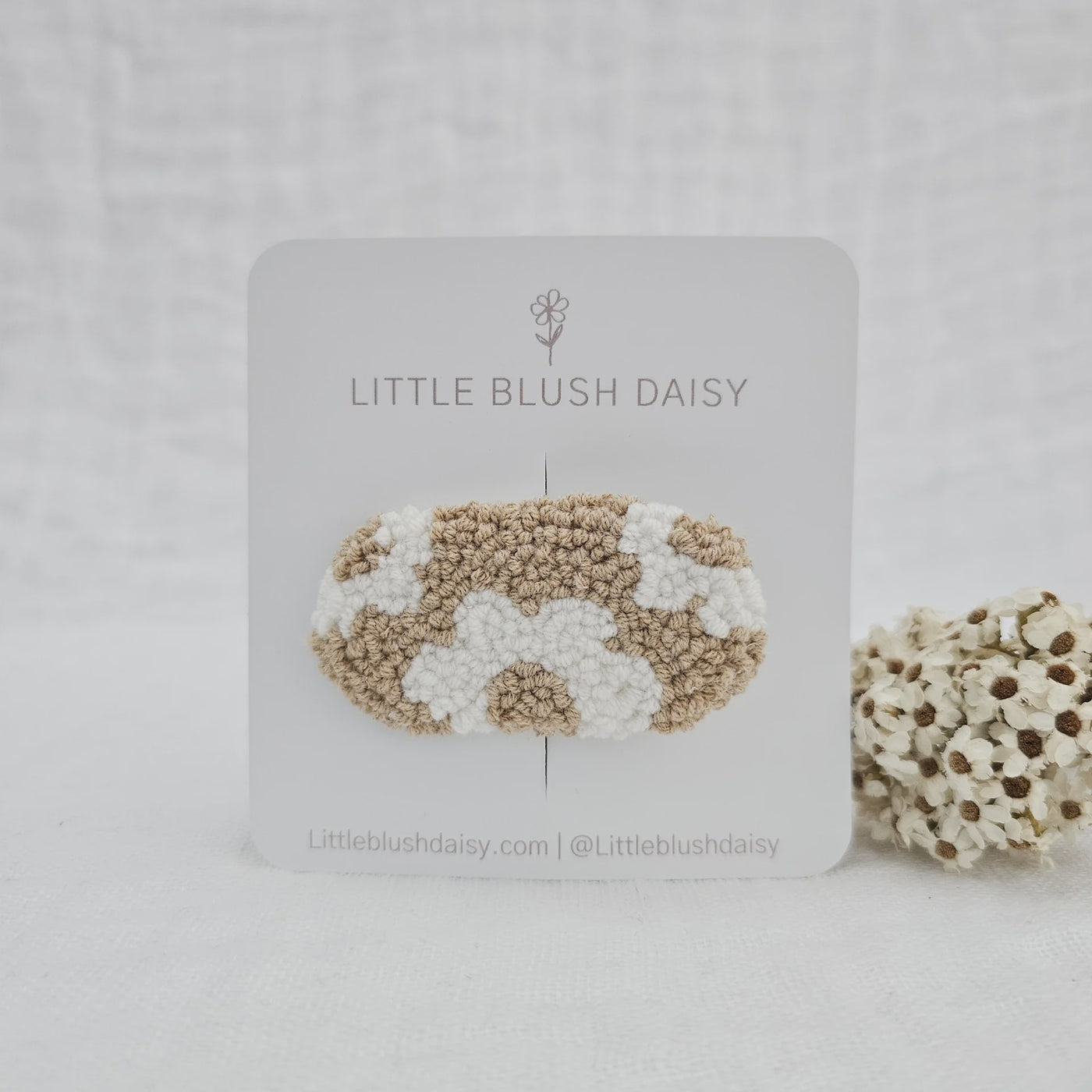 Fully Lined Hair Clip - Fluffy Daisy Beige